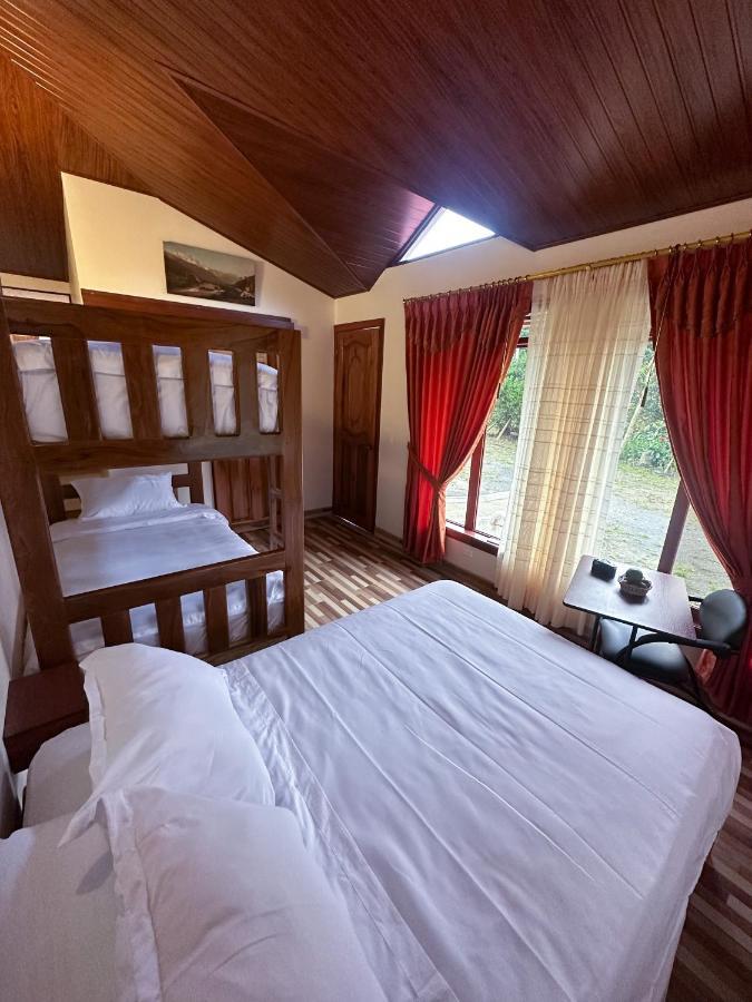Brisas Del Rio Hotel มินโด ภายนอก รูปภาพ